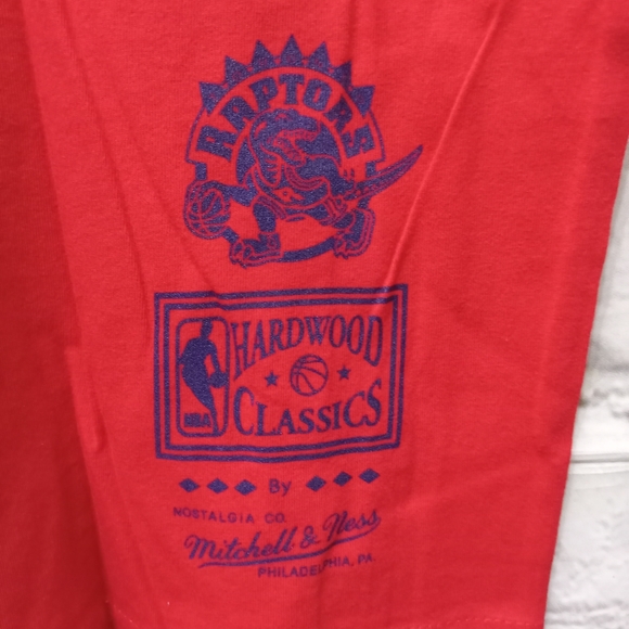 Mitchell & Ness 1st letter stacked graphic Tshirt Toronto Raptors size Large - Picture 3 of 5